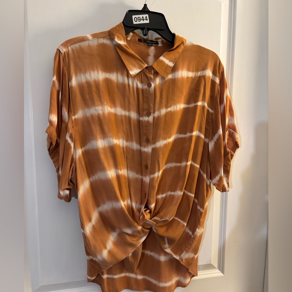 Women's Velvet Heart Rust Tie-Dye Button Front Blouse Sz XL - Picture 1 of 7